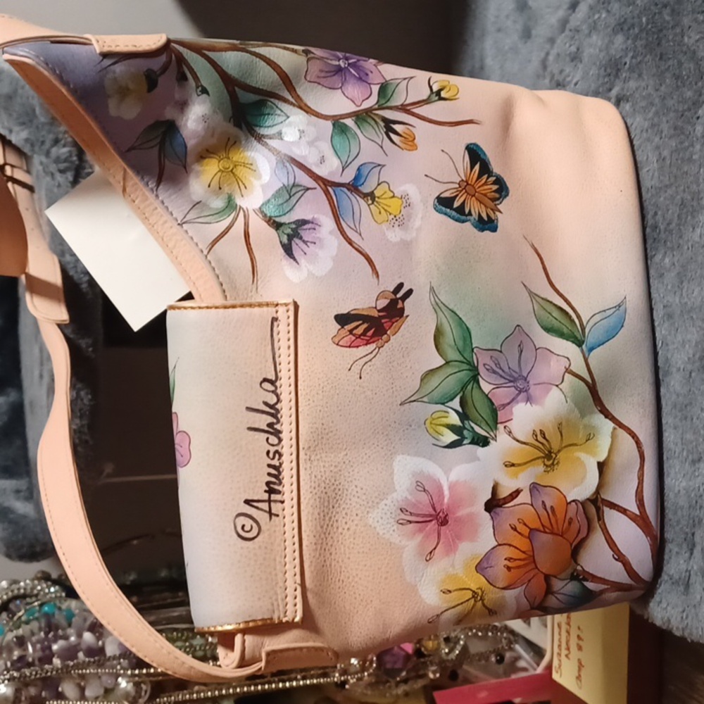 Anuschka crossbody - Picture 2 of 11